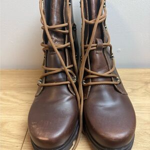 Sorel Brown Lace Up Boots size 9